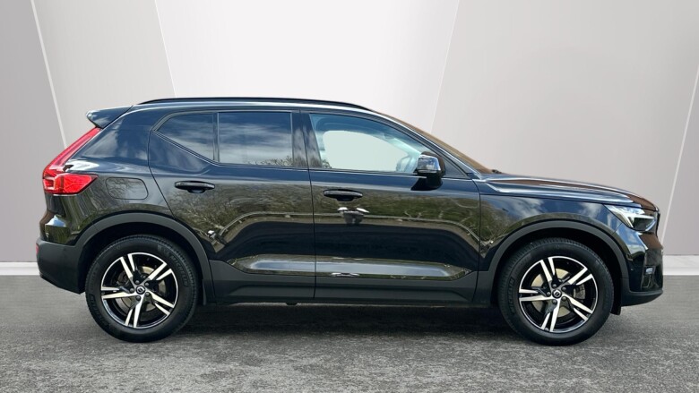 Volvo XC40 2.0 B3P Plus Dark 5dr Auto Petrol Estate